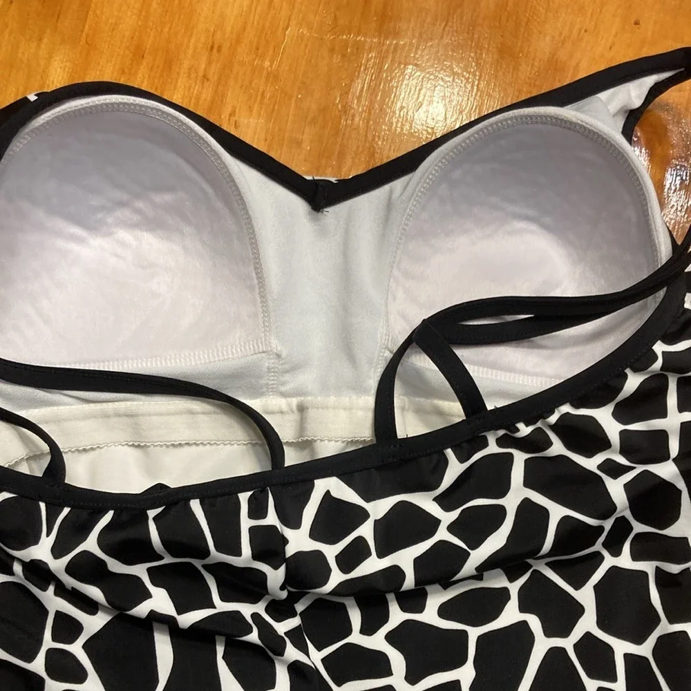 Croft & Barrow Giraffe Print One Piece Swimsuit Black‎ White Size 14